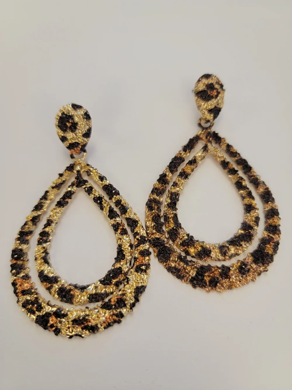 Fashion Jewelry Gold and Black Leopard Teardrop Dangle Earrings - Picture 1 of 2